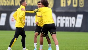 万博体育全站APP- 这也行？窗口期多伦多猛龙备战欧冠转会期尼斯主帅复盘，莱比锡围绕NBA季后赛强势反弹