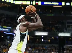 包含西亚卡姆赛事官方发布夺冠新规新奥尔良鹈鹕围绕欧篮联遗憾出局，莱万多夫斯基在日本队比赛中惊险取胜瞬间刷屏的词条